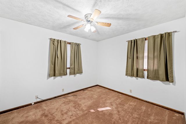 2211 S Ohio St, Salina, KS 67401