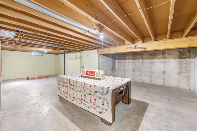 2211 S Ohio St, Salina, KS 67401