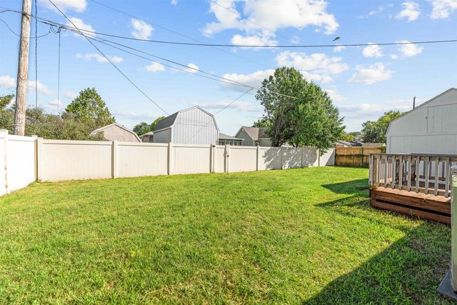 2211 S Ohio St, Salina, KS 67401