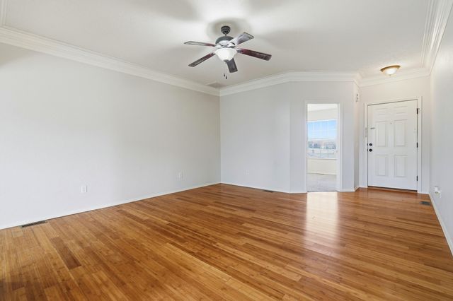 1069 S Red Cedar Avenue, Springfield, MO 65802