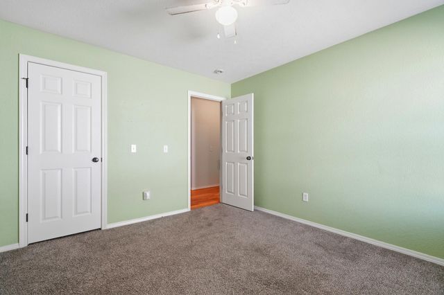 1069 S Red Cedar Avenue, Springfield, MO 65802