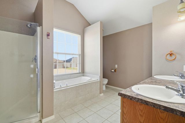 1069 S Red Cedar Avenue, Springfield, MO 65802