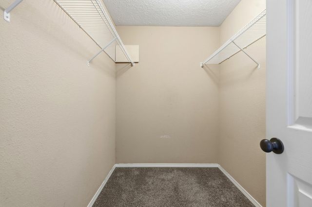 1069 S Red Cedar Avenue, Springfield, MO 65802