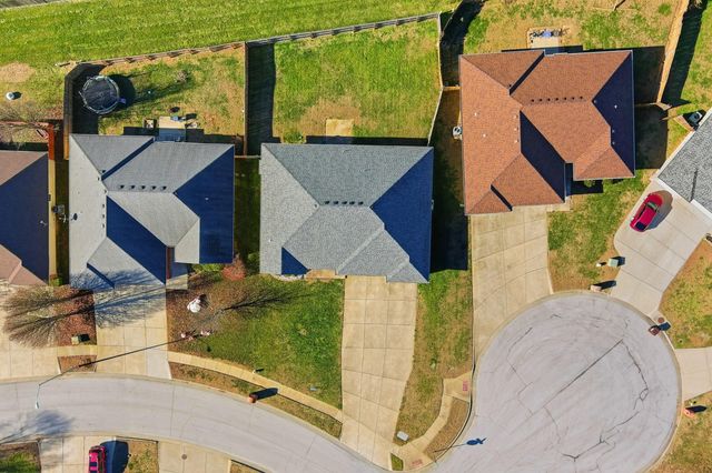 1069 S Red Cedar Avenue, Springfield, MO 65802