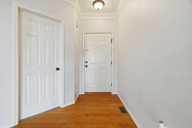 1069 S Red Cedar Avenue, Springfield, MO 65802