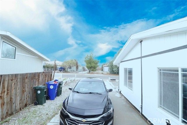 19025 Joshua, Adelanto, CA 92301