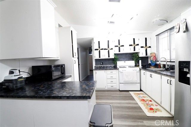 19025 Joshua, Adelanto, CA 92301