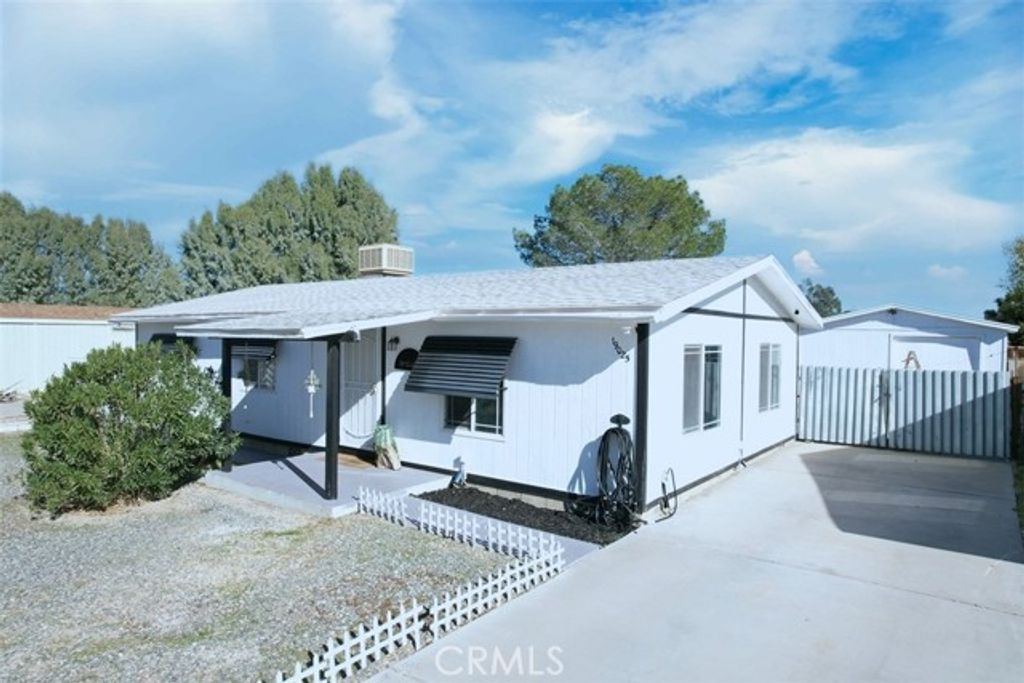 19025 Joshua, Adelanto, CA 92301