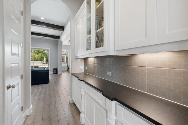 403 Woodside TER, Austin, TX 78738