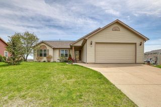 747 Dakota DRIVE, Hartford, WI 53027
