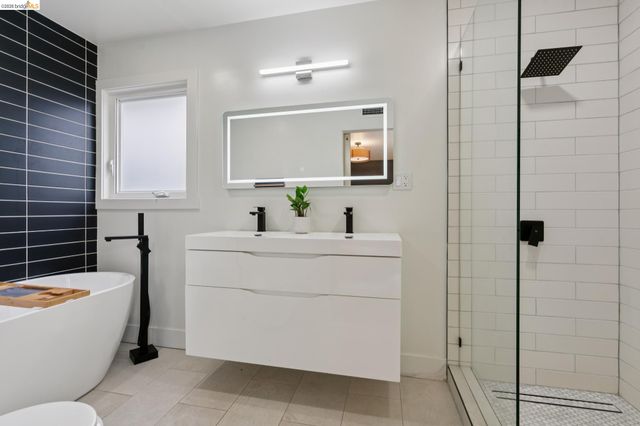 4725 Scotia Ave, Oakland, CA 94605