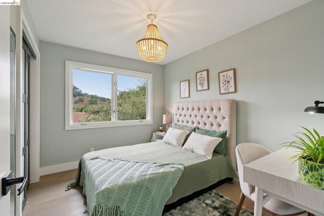 4725 Scotia Ave, Oakland, CA 94605