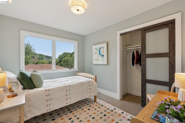 4725 Scotia Ave, Oakland, CA 94605