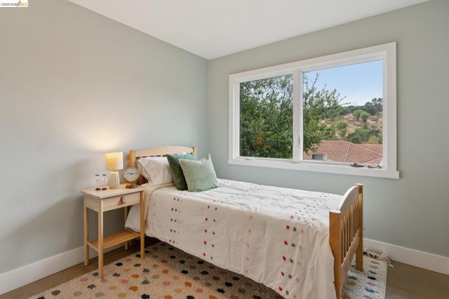 4725 Scotia Ave, Oakland, CA 94605