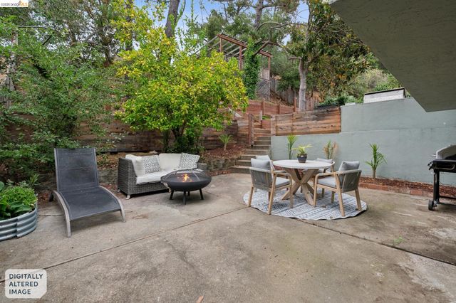 4725 Scotia Ave, Oakland, CA 94605