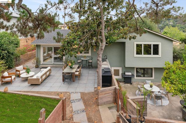 4725 Scotia Ave, Oakland, CA 94605