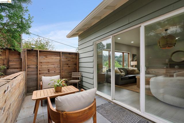 4725 Scotia Ave, Oakland, CA 94605