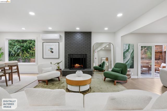 4725 Scotia Ave, Oakland, CA 94605