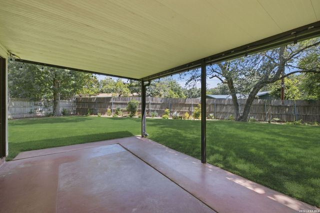 451 OAK GLEN DR, San Antonio, TX 78209