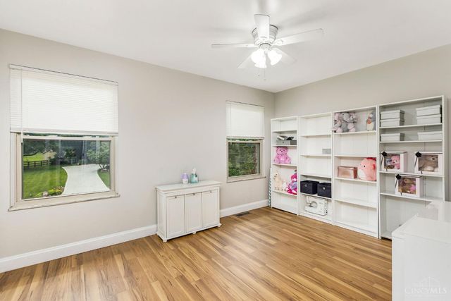 9181 Sunderland Way, West Chester, OH 45069
