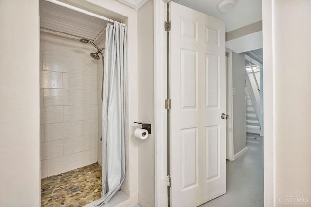 9181 Sunderland Way, West Chester, OH 45069
