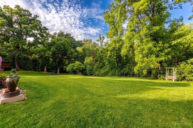 9181 Sunderland Way, West Chester, OH 45069