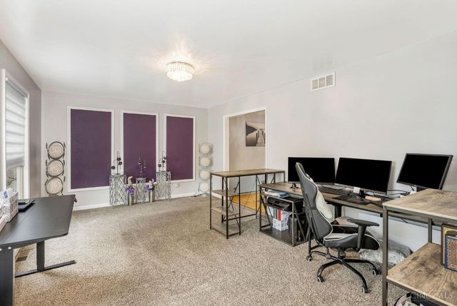 9181 Sunderland Way, West Chester, OH 45069