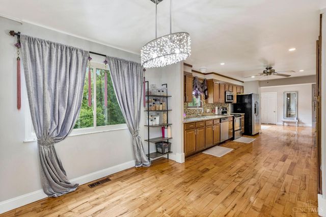 9181 Sunderland Way, West Chester, OH 45069