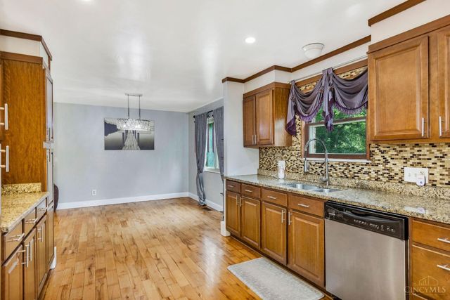9181 Sunderland Way, West Chester, OH 45069