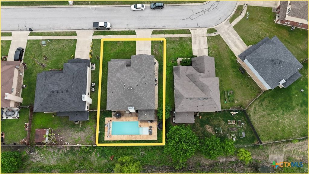 Image 2 of property listing at 5711 Chuckwagon Circle, Killeen, TX 76542