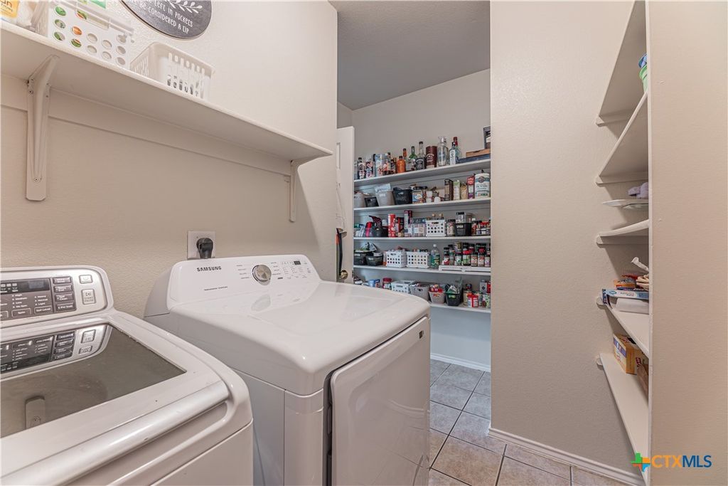 Image 33 of property listing at 5711 Chuckwagon Circle, Killeen, TX 76542
