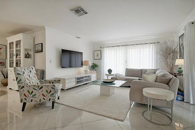 6374 Summer Sky Lane, Greenacres, FL 33463