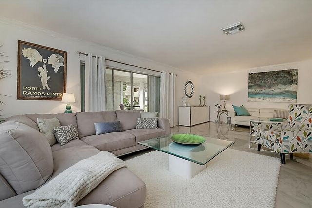 6374 Summer Sky Lane, Greenacres, FL 33463