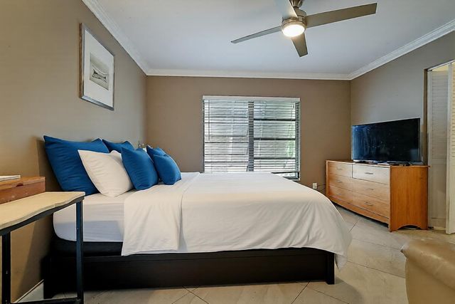 6374 Summer Sky Lane, Greenacres, FL 33463