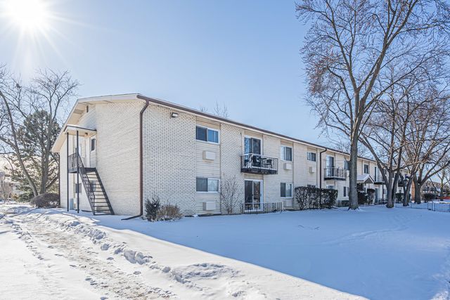 8856 N Northshore Drive 2C, Des Plaines, IL 60016