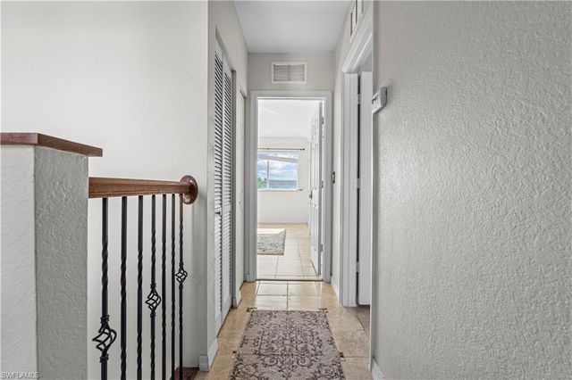 9808 Roundstone CIR, Fort Myers, FL 33967