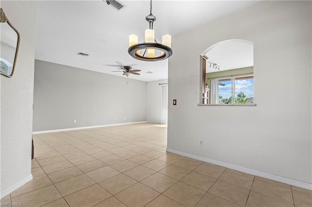 9808 Roundstone CIR, Fort Myers, FL 33967