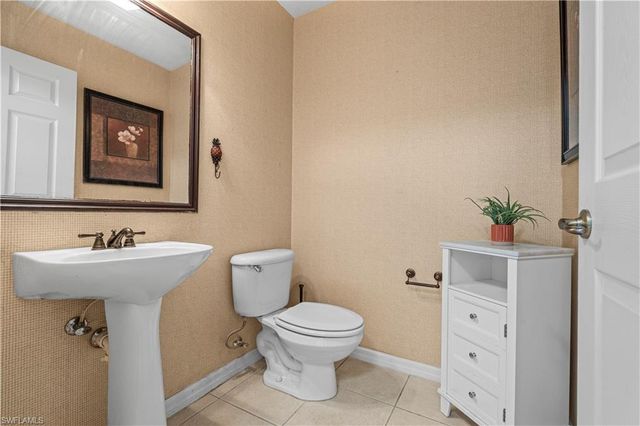 9808 Roundstone CIR, Fort Myers, FL 33967