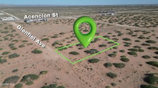 8 & 9 Glenfiel Avenue, Horizon City, TX 79928