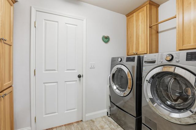 607 N Country Club Dr, Deer Park, WA 99006