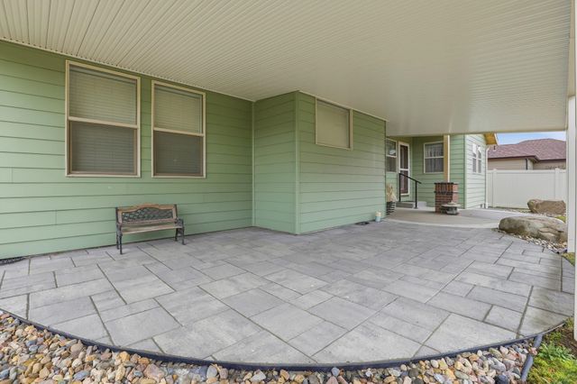 607 N Country Club Dr, Deer Park, WA 99006
