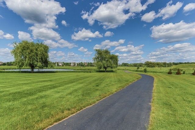 3N890 Emily Dickinson Lane, St. Charles, IL 60175