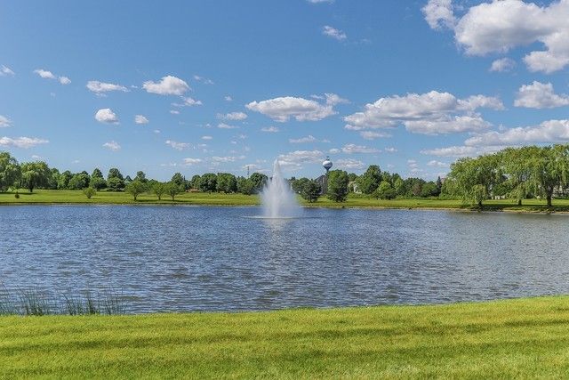 3N890 Emily Dickinson Lane, St. Charles, IL 60175