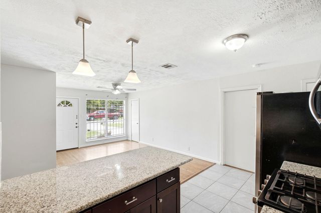 807 E 43rd Street, Houston, TX 77022