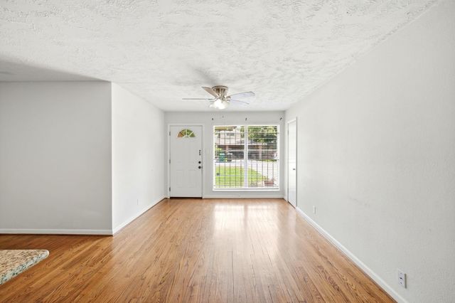 807 E 43rd Street, Houston, TX 77022