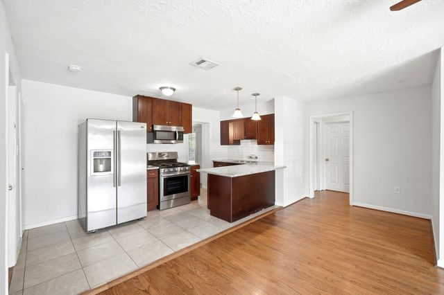 807 E 43rd Street, Houston, TX 77022
