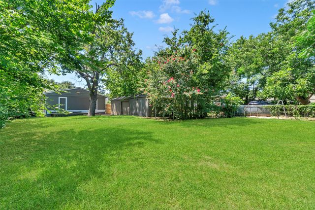 2813 Hunter Street, Fort Worth, TX 76112