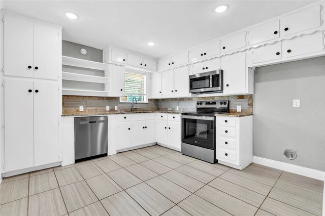 2813 Hunter Street, Fort Worth, TX 76112
