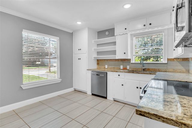 2813 Hunter Street, Fort Worth, TX 76112