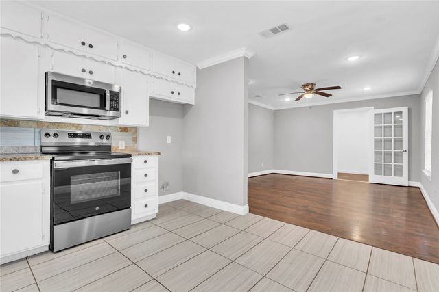 2813 Hunter Street, Fort Worth, TX 76112